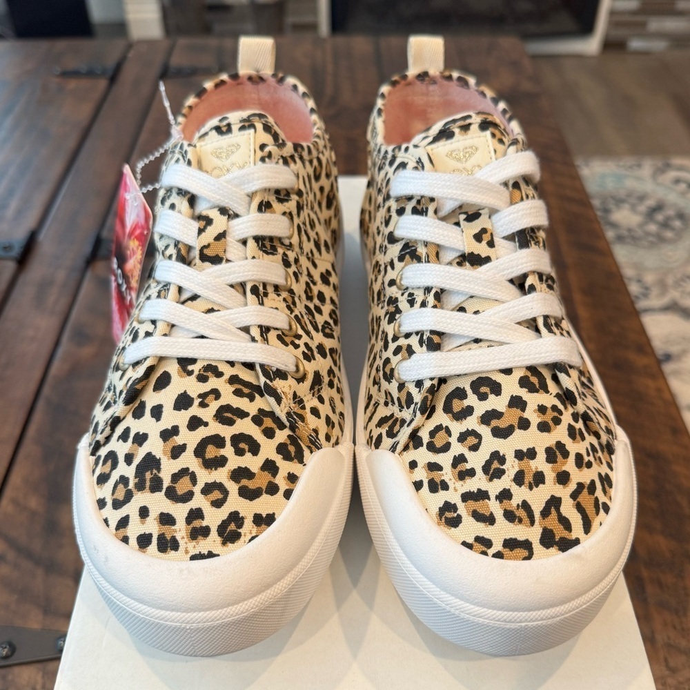 Roxy Kristal Sneaker - Picture 2 of 8